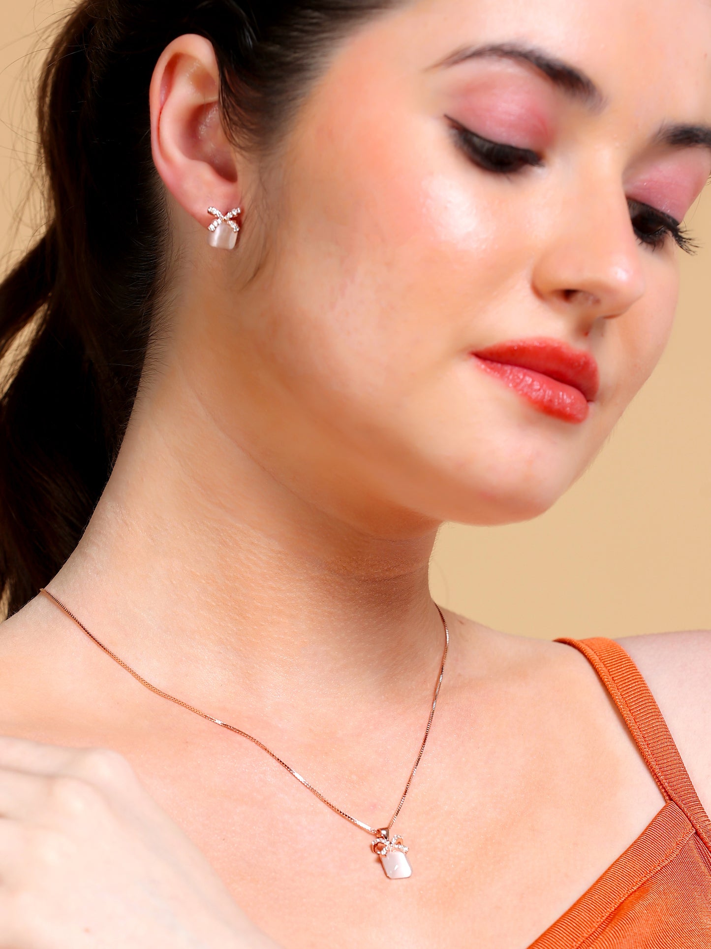 Mother of Pearl Bow Necklace & Stud Set